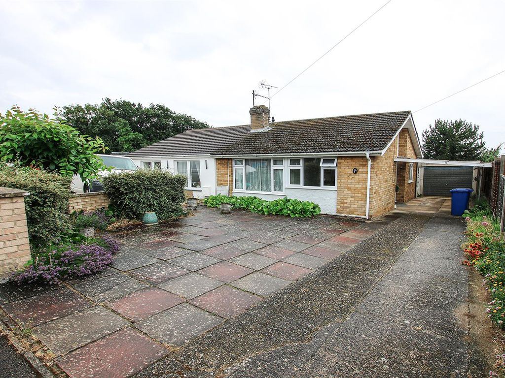 2 bed semidetached bungalow for sale in Melrose Gardens, Newmarket CB8 Zoopla