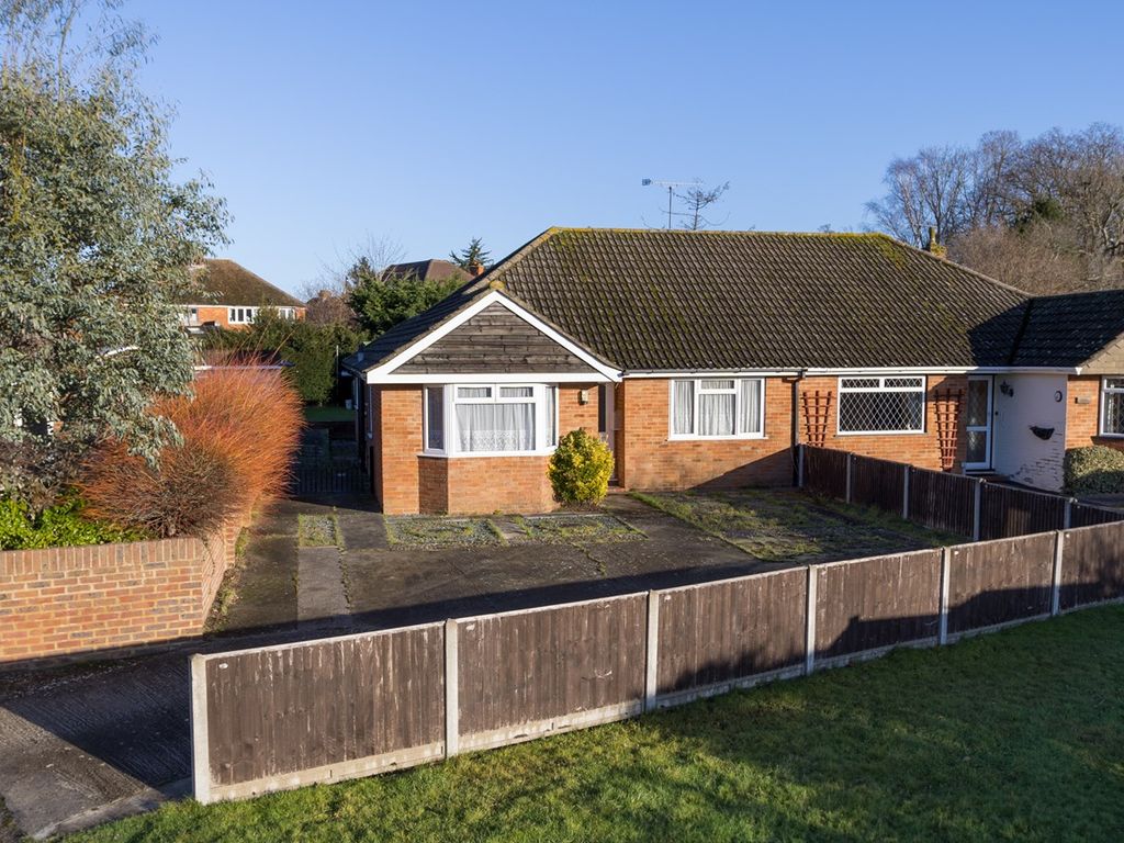 3 bed bungalow for sale in Littlefield Close, Fairlands, Guildford GU3