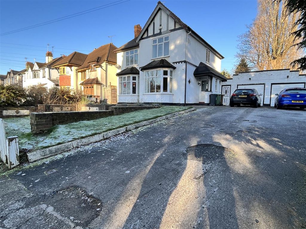 3 bed detached house for sale in Wolverhampton Road, Walsall WS2 Zoopla