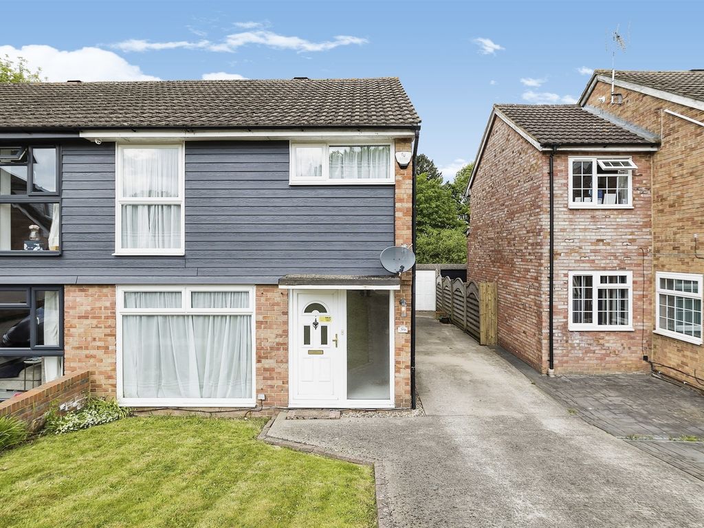 3 bed semidetached house for sale in Hillmead, Crawley RH11 Zoopla
