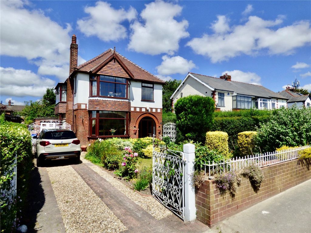 4 bed detached house for sale in Blackpool Road, AshtonOnRibble