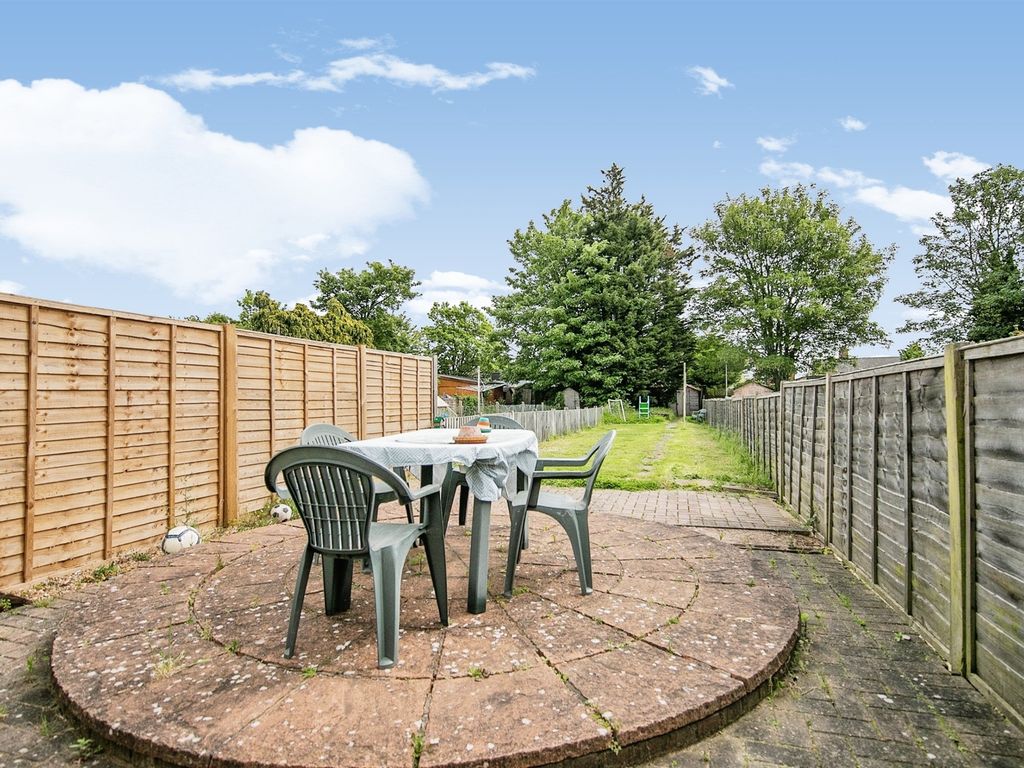 3 bed end terrace house for sale in Cauldwell Hall Road, Ipswich IP4