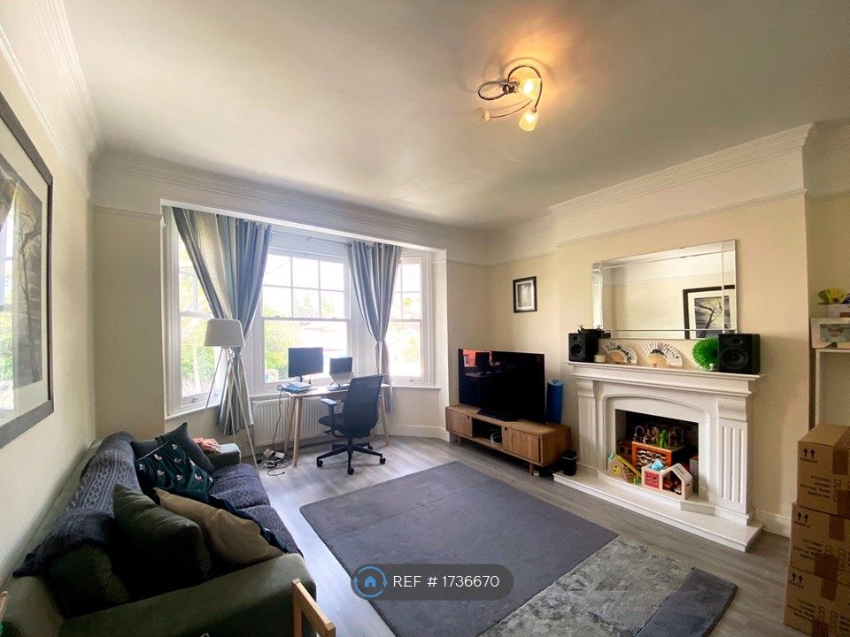 3 bed flat to rent in St. Quintin Avenue, London W10 Zoopla