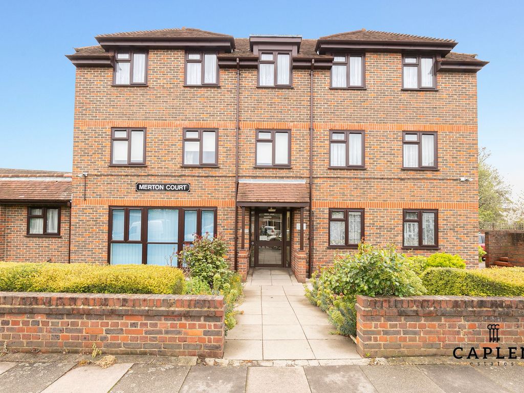 1 bed flat for sale in Castleview Gardens, Ilford IG1, £99,000 Zoopla
