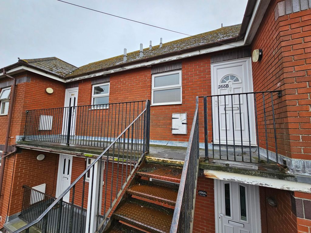 2 bed flat to rent in High Street, Dovercourt, Harwich CO12 Zoopla