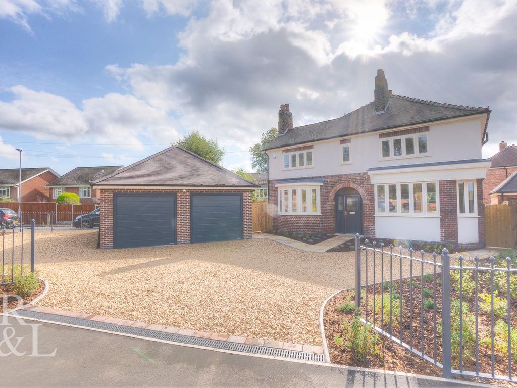 4 bed detached house for sale in Tamworth Road, AshbyDeLaZouch LE65