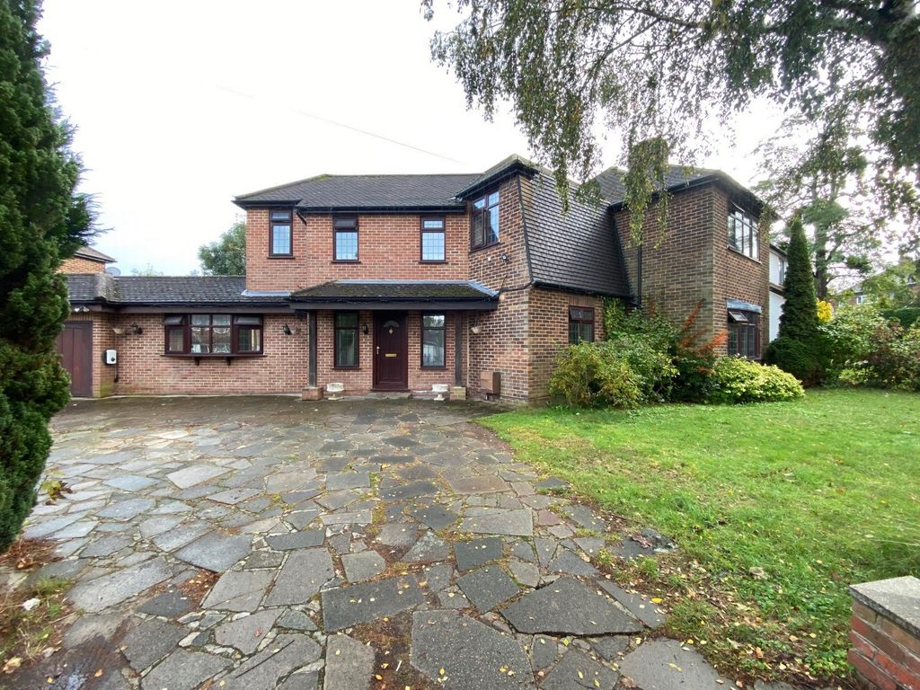 5 bed semidetached house for sale in Charterhouse Road, Orpington BR6