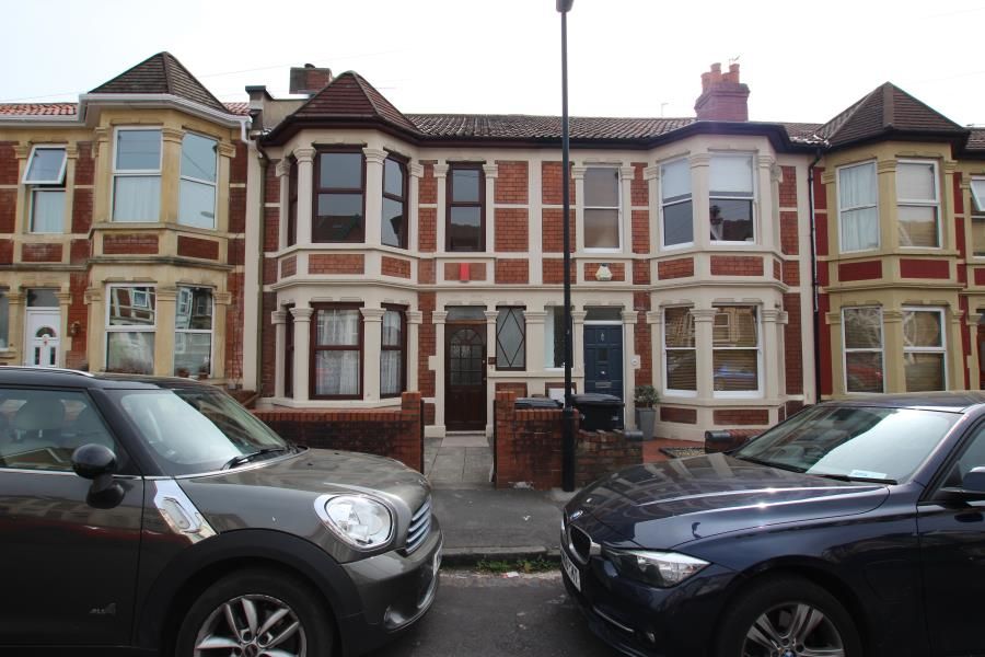 2 bed property to rent in Grove Park Road, Brislington, Bristol BS4, £