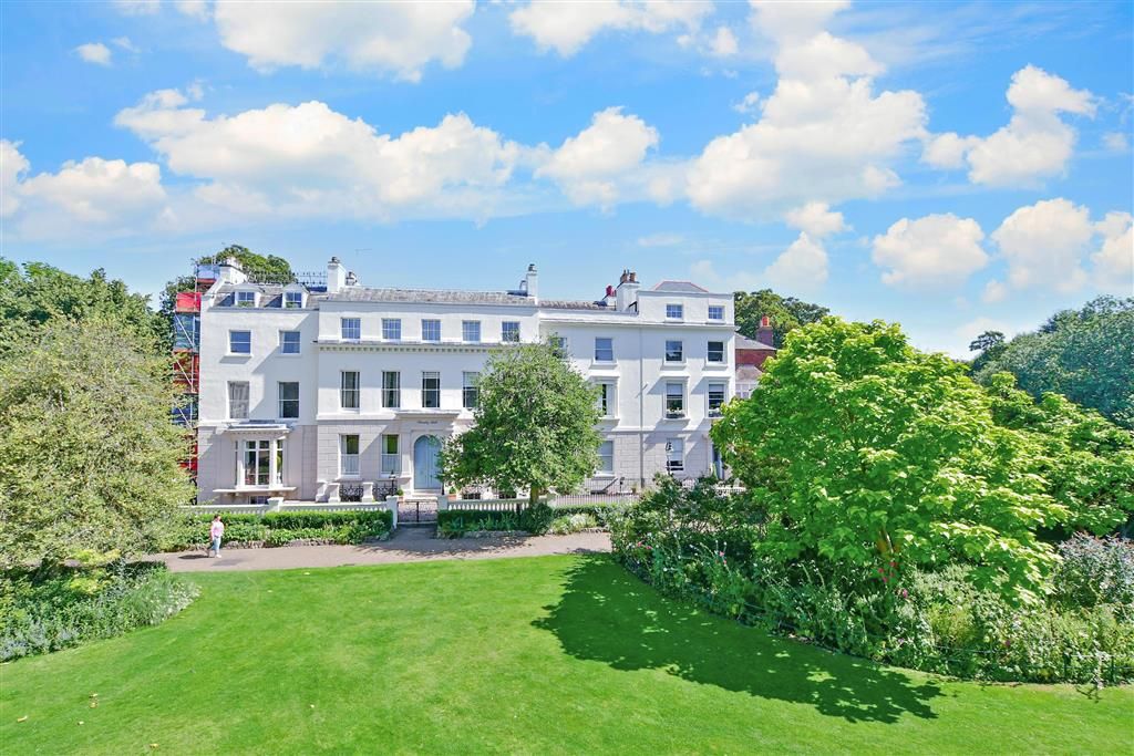 2 bed flat for sale in Dane John, Canterbury, Kent CT1 Zoopla