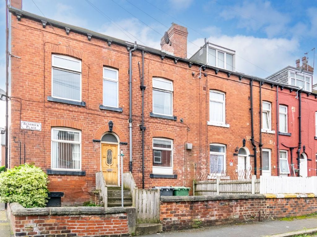 3 bed terraced house for sale in Runswick Place, Leeds LS11, £109,995 Zoopla