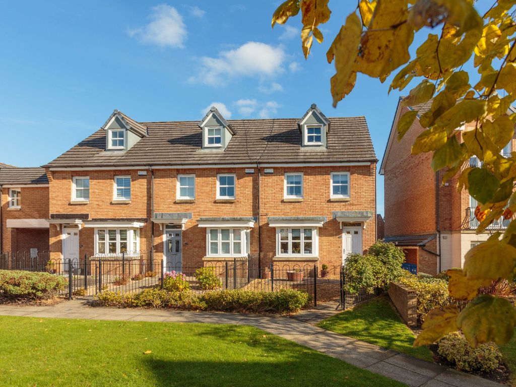 3 bed town house for sale in Bruce Street, Wester Inch, Bathgate EH48