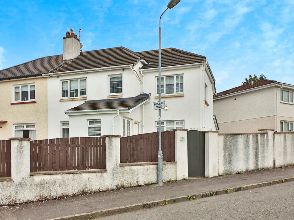 4 bed semidetached house for sale in Bardrill Drive,
