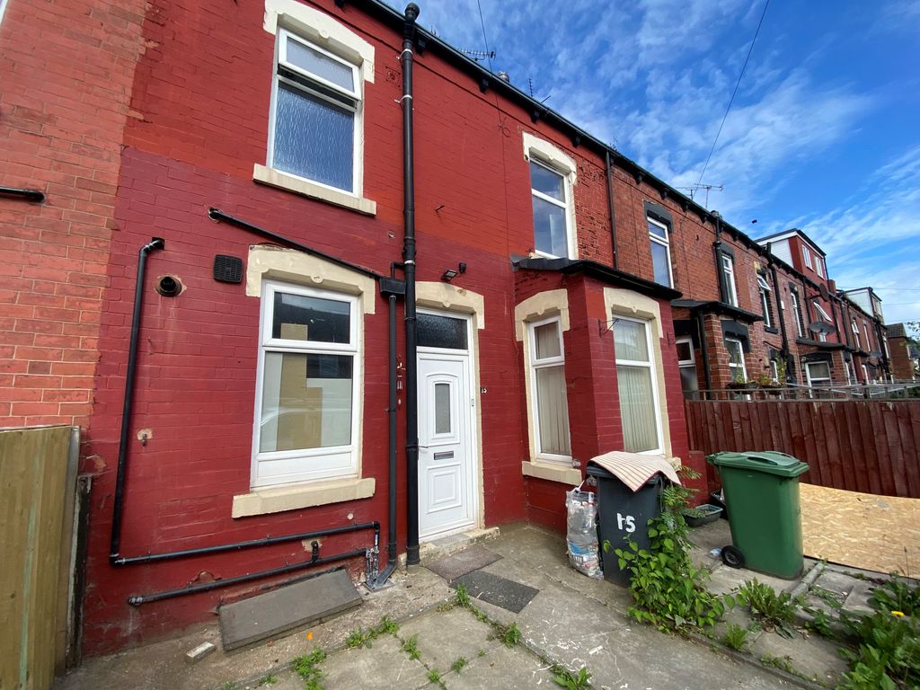2 bed property to rent in Roseneath Terrace, Leeds LS12, £875 pcm Zoopla