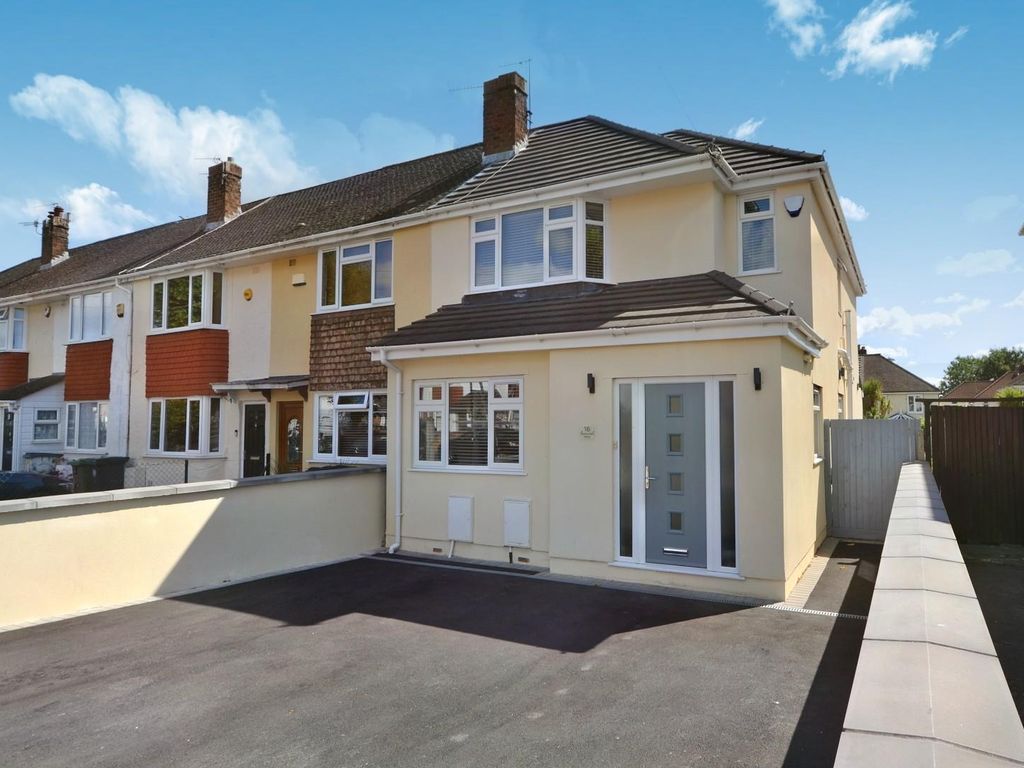 3 bed end terrace house for sale in Headley Park Avenue, Headley Park