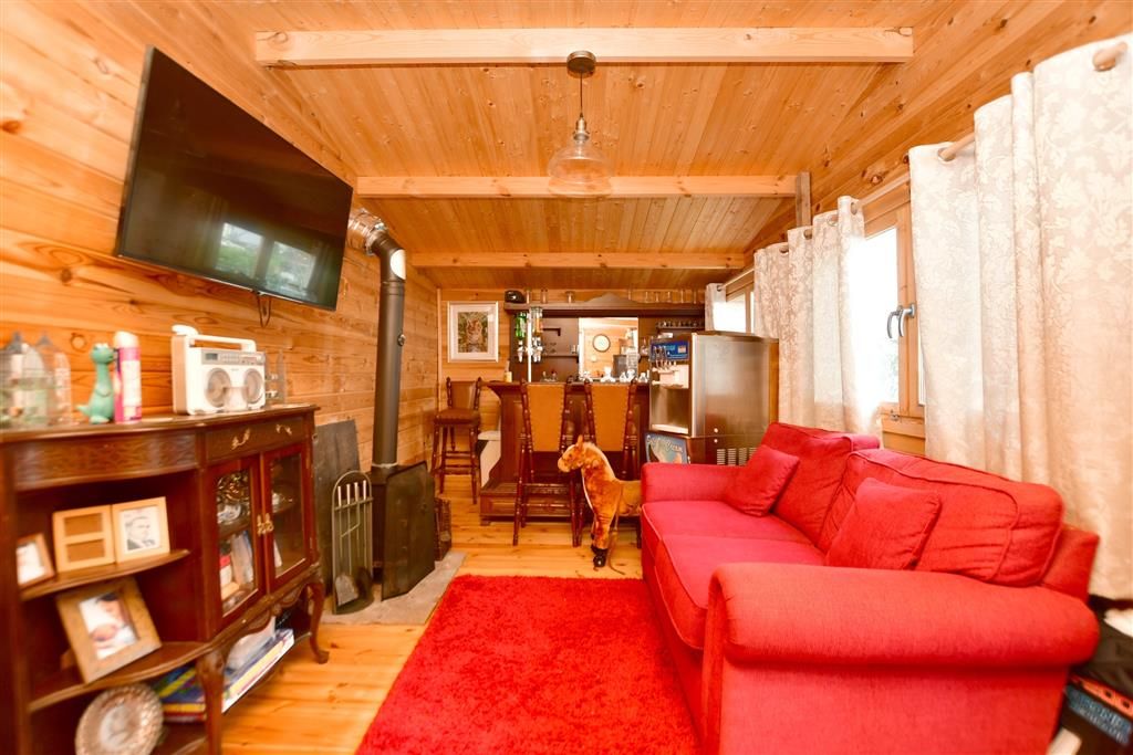 4 bed semidetached house for sale in Nottingham Avenue, Maidstone