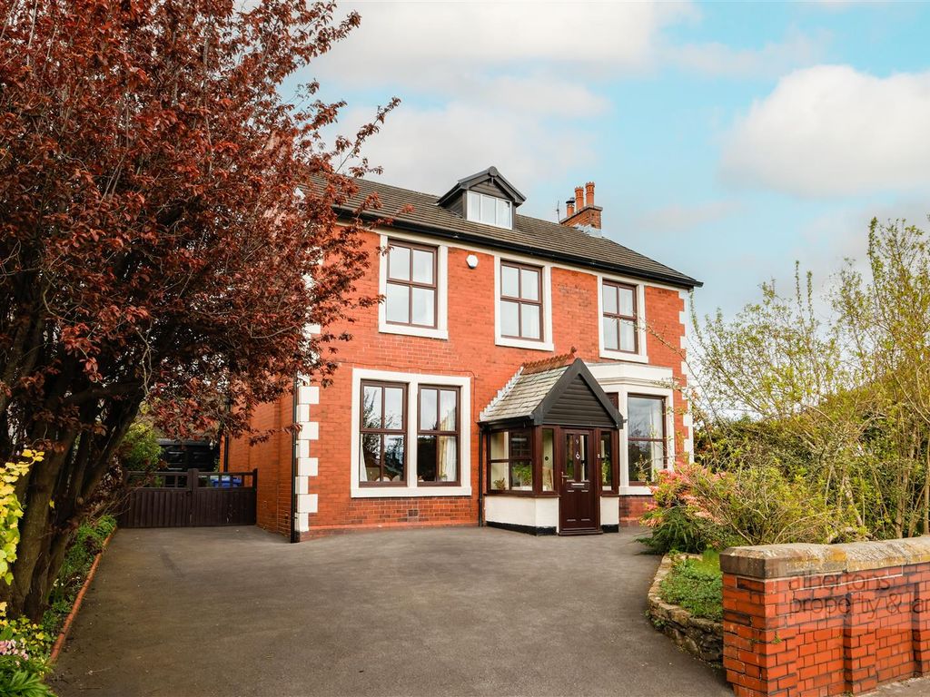 3 bed detached house for sale in Harwood Lane, Great Harwood, Hyndburn