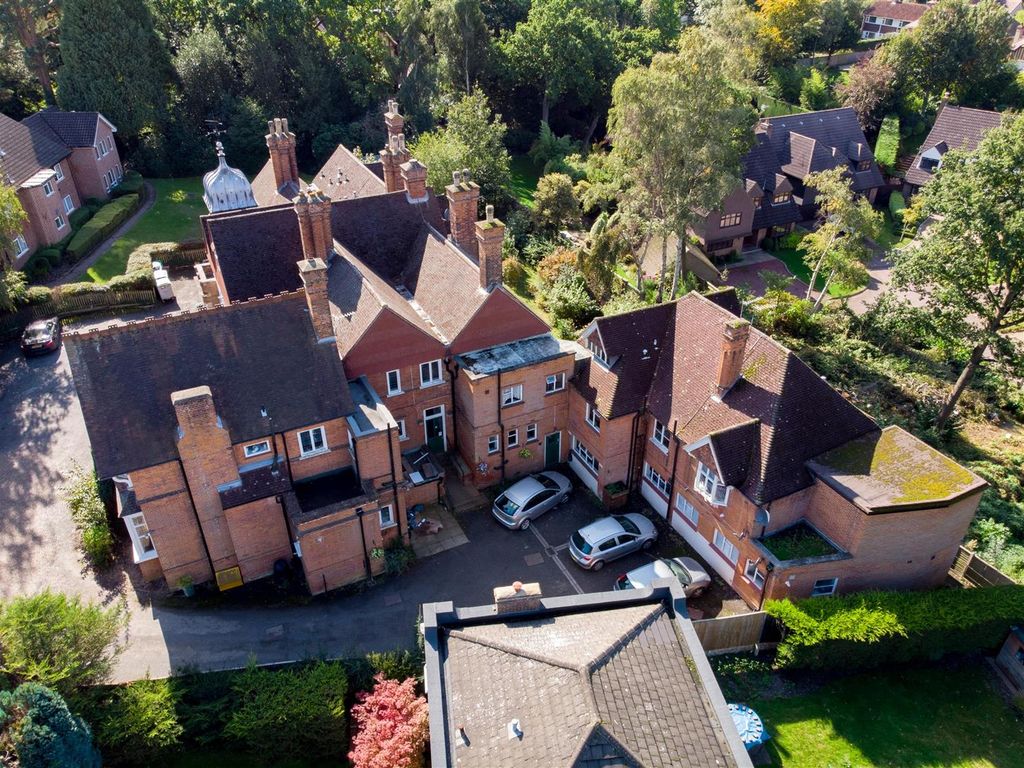 1 bed flat to rent in Selwood House, Kemnal Road, Chislehurst BR7, £