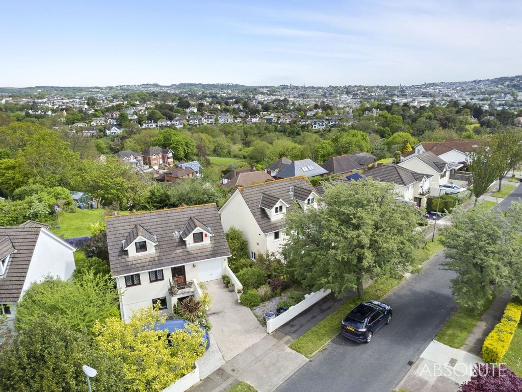 5 bed detached house for sale in Broadstone Park Road, Torquay TQ2, £