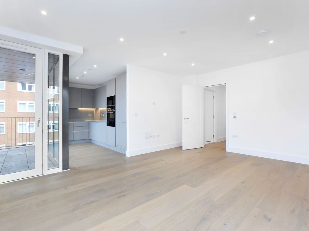 New home, 2 bed flat for sale in Thornton Road, Balham, London SW12, £