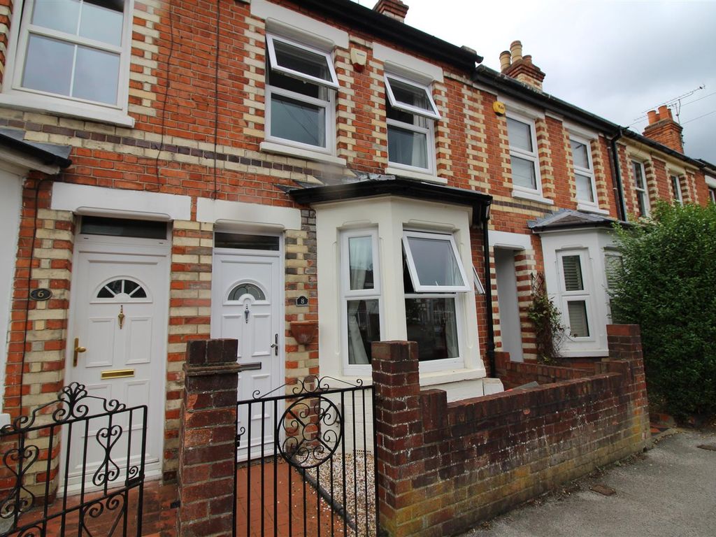 3 bed terraced house to rent in Coldicutt Street, Caversham, Reading