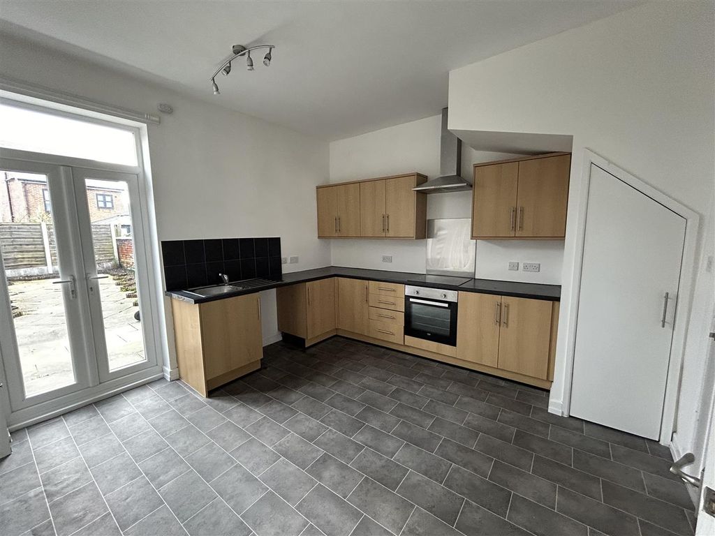 2 bed terraced house for sale in Street, Hyde SK14, £140,000