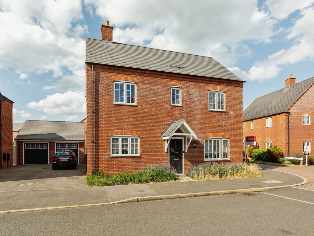 4 bed detached house for sale in Siddington Drive, Aylesbury HP18 Zoopla