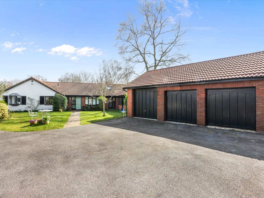 King William Drive, Cheltenham, Gloucestershire GL53  