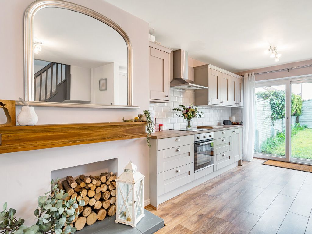 3 bed semidetached house for sale in Holway Deane, Holway Green