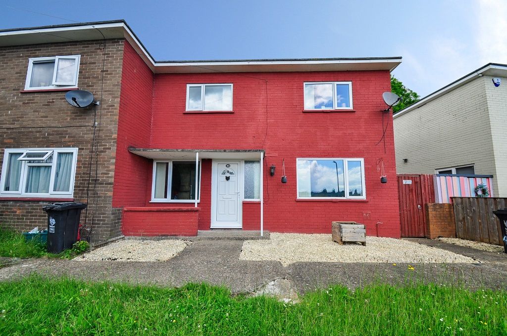 3 bed end terrace house for sale in Sterndale Road, Newport