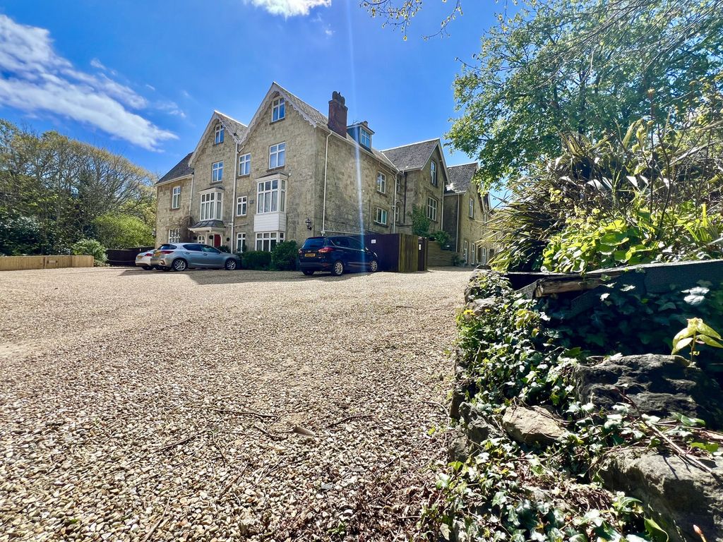 2 bed flat for sale in Church Road, Shanklin PO37, £250,000 Zoopla