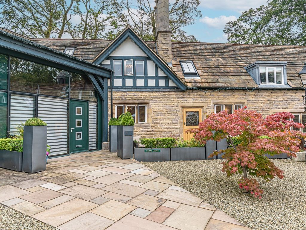 3 bed terraced house for sale in Smithills Dean Road, Bolton BL1, £450,000 Zoopla