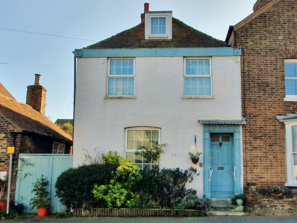 2 bed detached house for sale in Dover Road, Walmer, Deal, Kent CT14