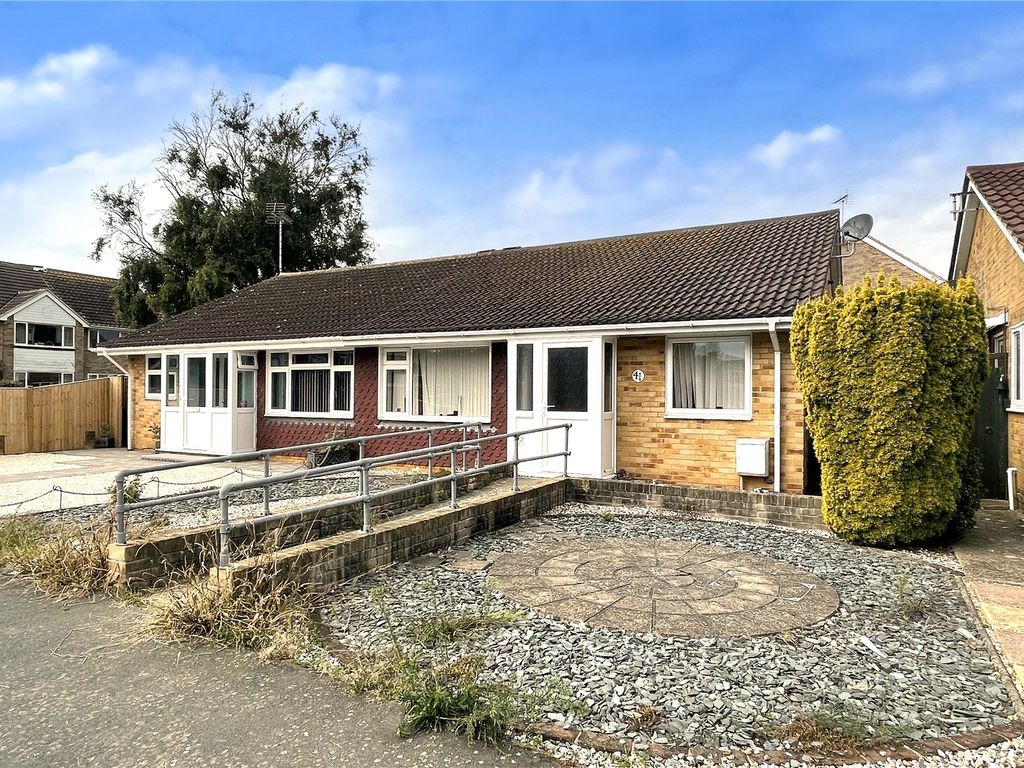 2 bed bungalow for sale in The Winter Knoll, Littlehampton, West Sussex