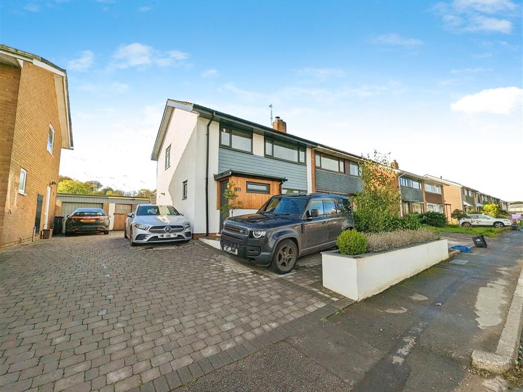 3 bed semidetached house to rent in Hafod Road, Ponthir, Newport NP18