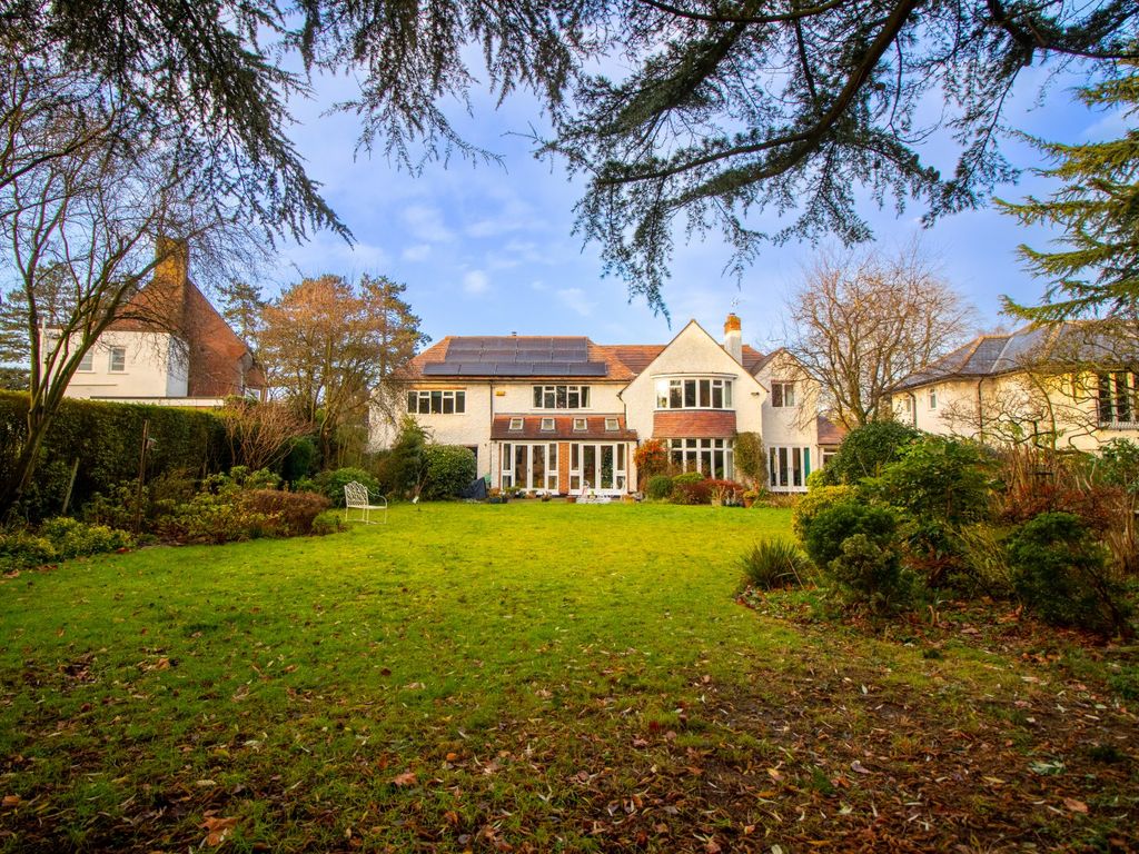 5 bed detached house for sale in Croft Road, Edwalton, Nottingham