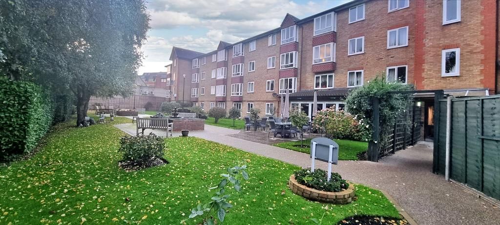 Kingsway, Finchley N12