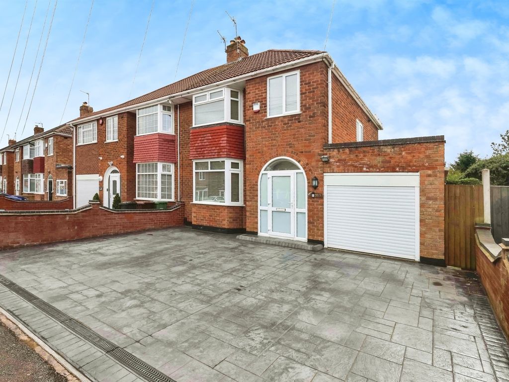 3 bed semidetached house for sale in Valley Road, Solihull B92, £