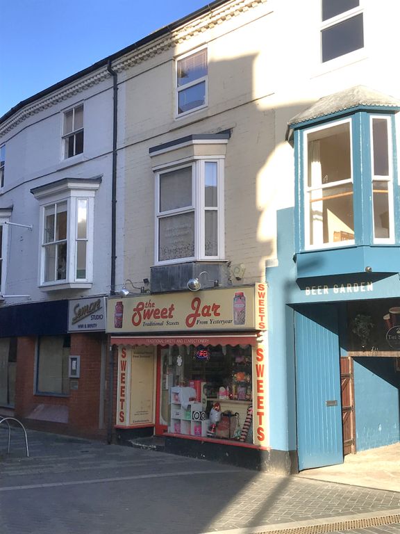 Retail premises for sale in Vicar Street, Kidderminster DY10, £150,000