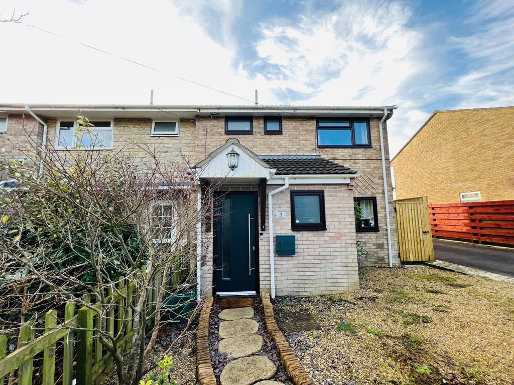 3 bed semidetached house to rent in Littlemoor Road, Preston, Weymouth