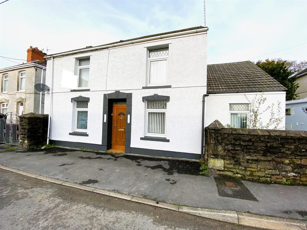 4 bed detached house for sale in Llwynhendy Road, Llwynhendy, Llanelli