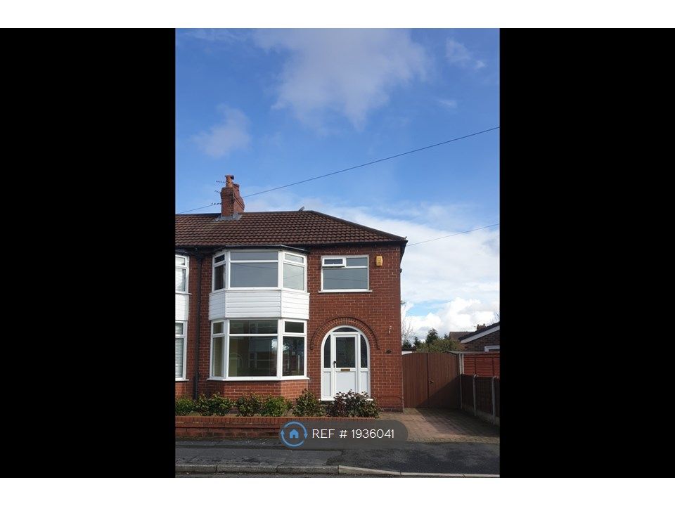 3 bed semidetached house to rent in Downs Drive, Timperley, Altrincham