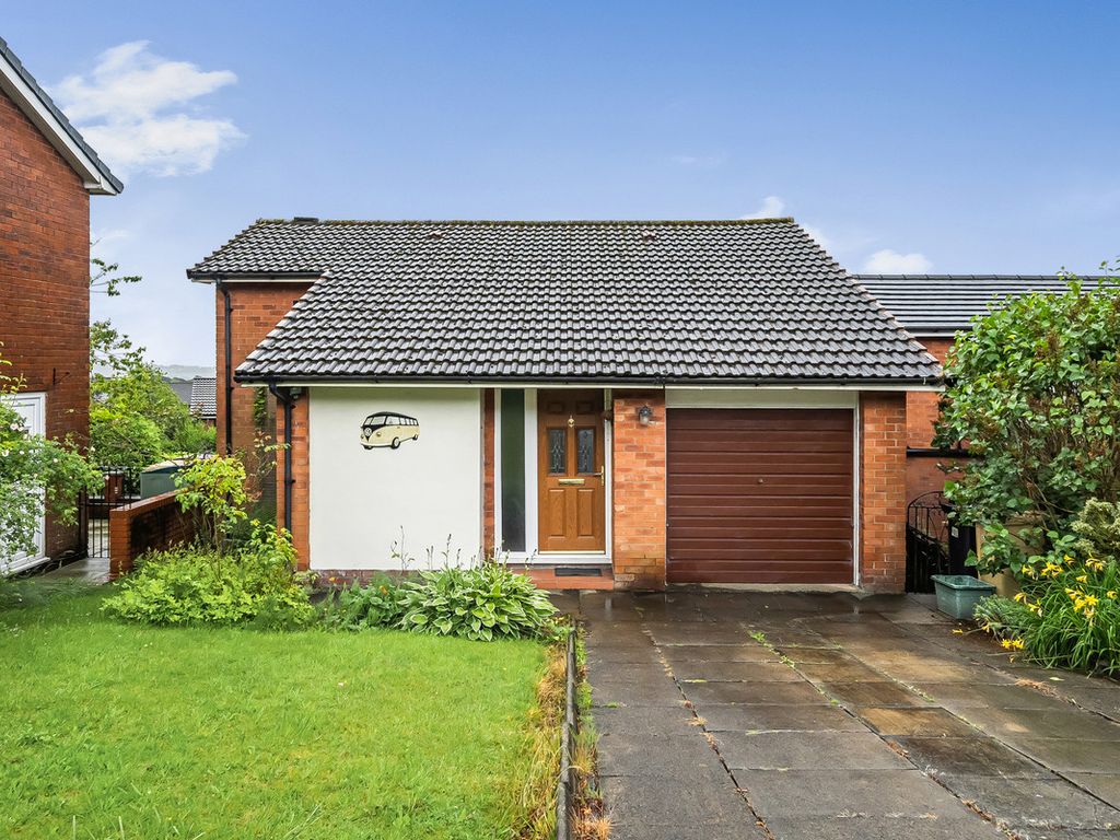 3 bed detached house for sale in Horseshoe Lane, Bolton BL7, £200,000
