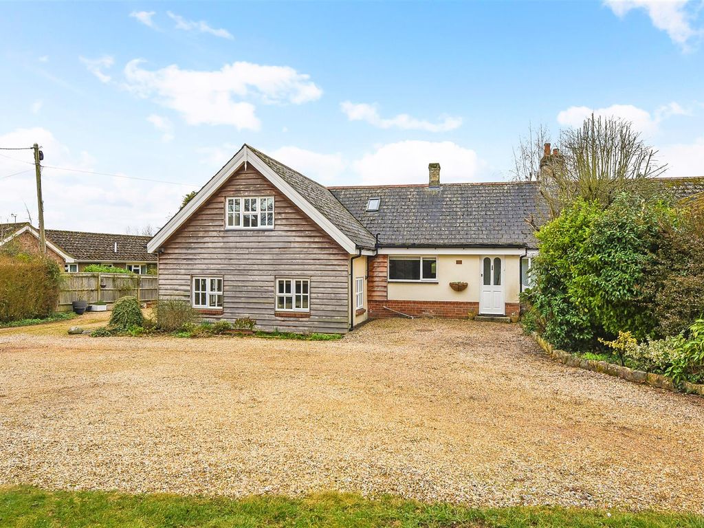 6 bed semidetached house for sale in Romsey Road, West Wellow