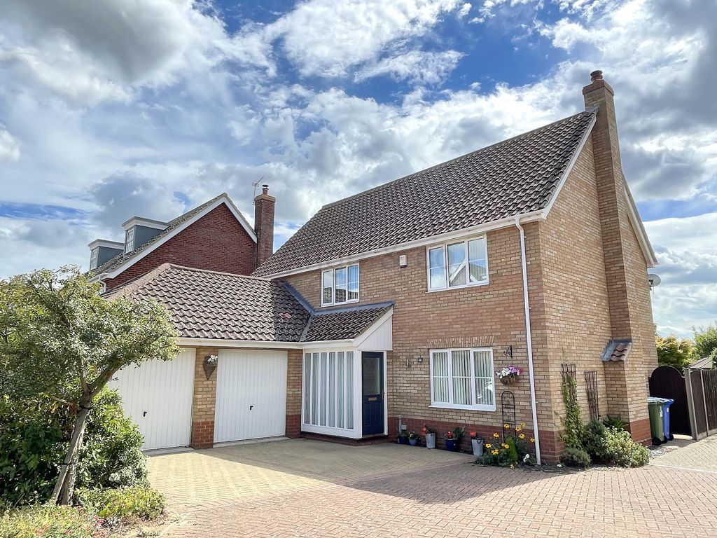 4 bed detached house for sale in Rushton Drive, Carlton Colville