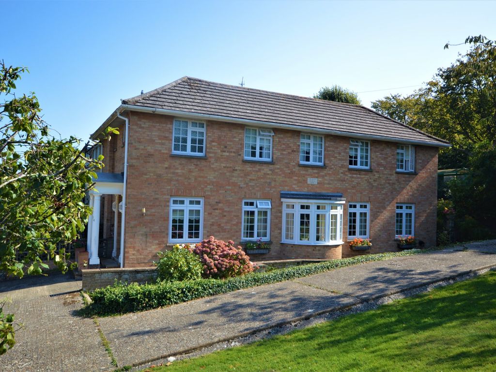 5 bed detached house for sale in Chatsworth Avenue, Shanklin PO37 Zoopla