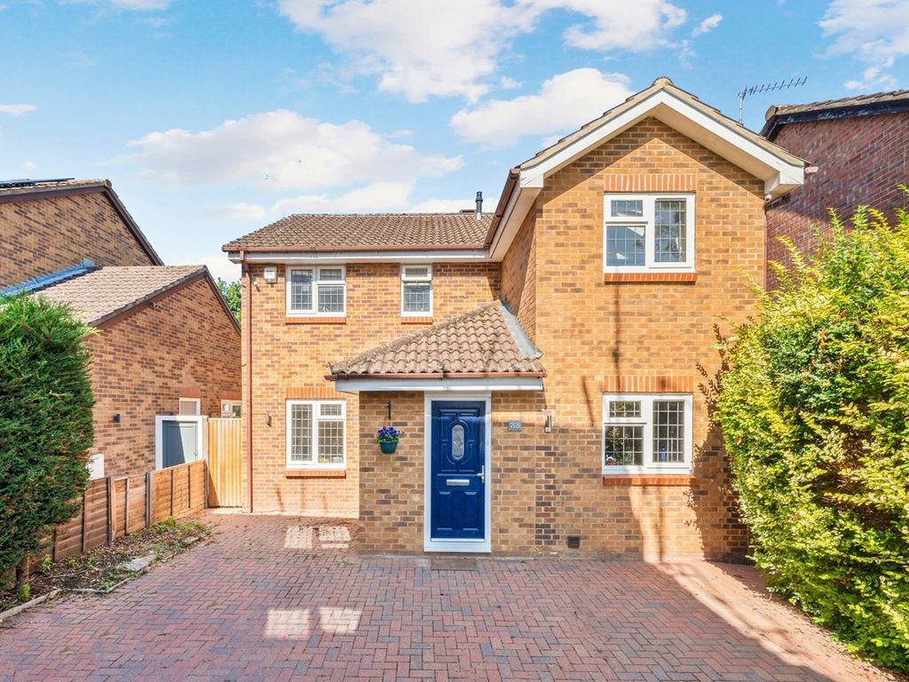 4 bed detached house for sale in Regency Gardens, WaltonOnThames KT12