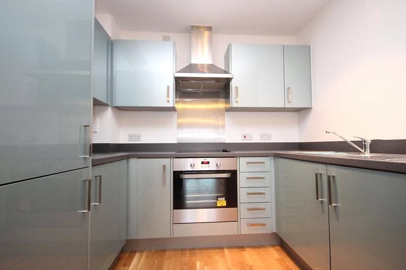 2 bed flat to rent in Cherrydown East, Basildon SS16 Zoopla