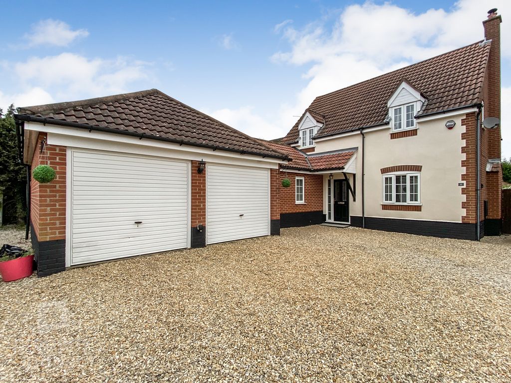 4 bed detached house for sale in Crostwick Lane, Spixworth, Norwich