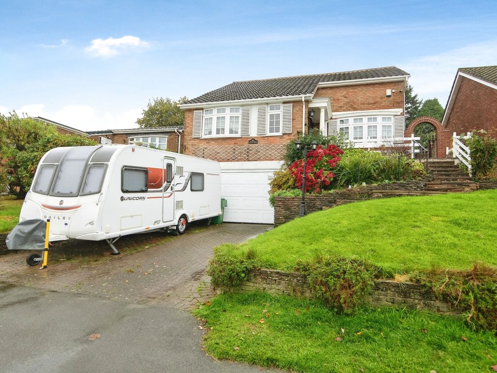 3 bed detached house for sale in Hazel Road, Birmingham B45, £475,000