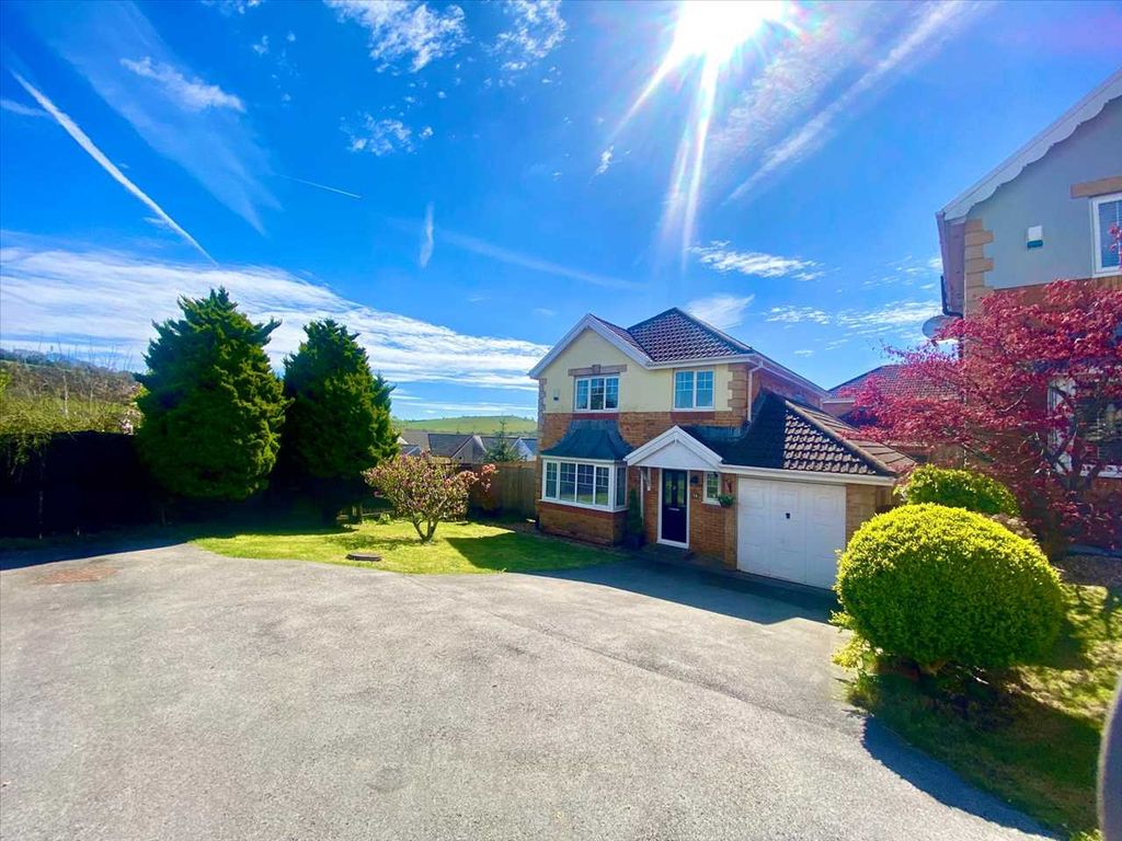 4 bed detached house for sale in Graig Y Mynydd, Gelli Seren, Porth